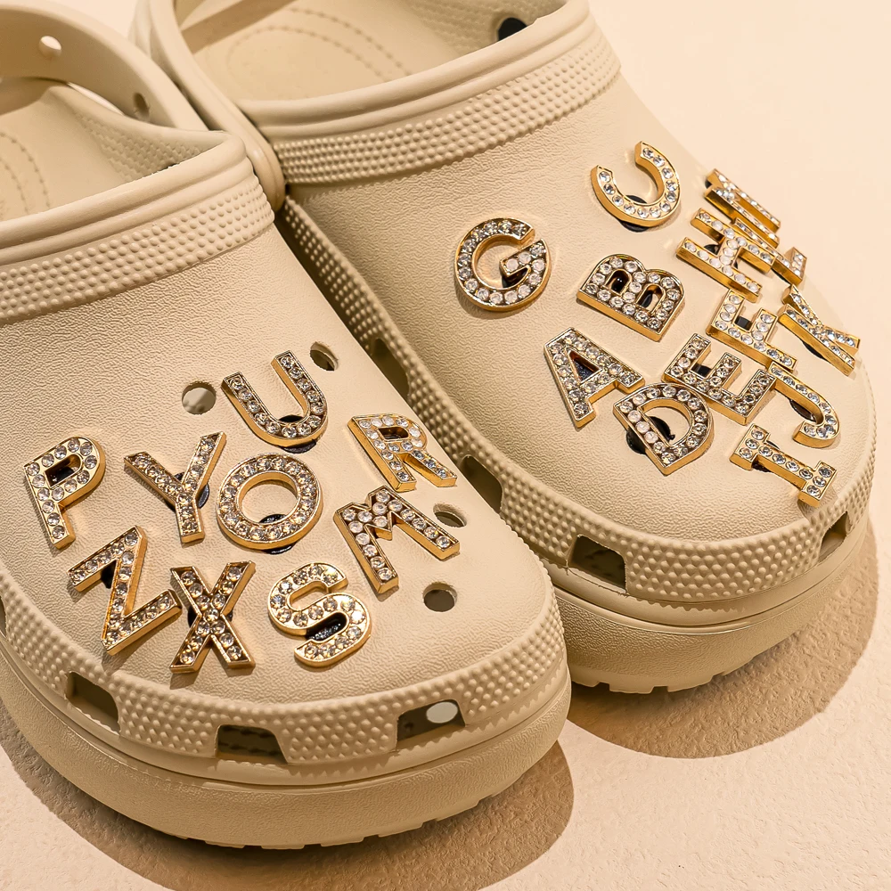 1 Stück Buchstaben Luxus Schuh Charms Alphabet Schuh Dekorationen Pins für Sandalen Frauen Mädchen Geschenke Bling Zubehör – Detail 2