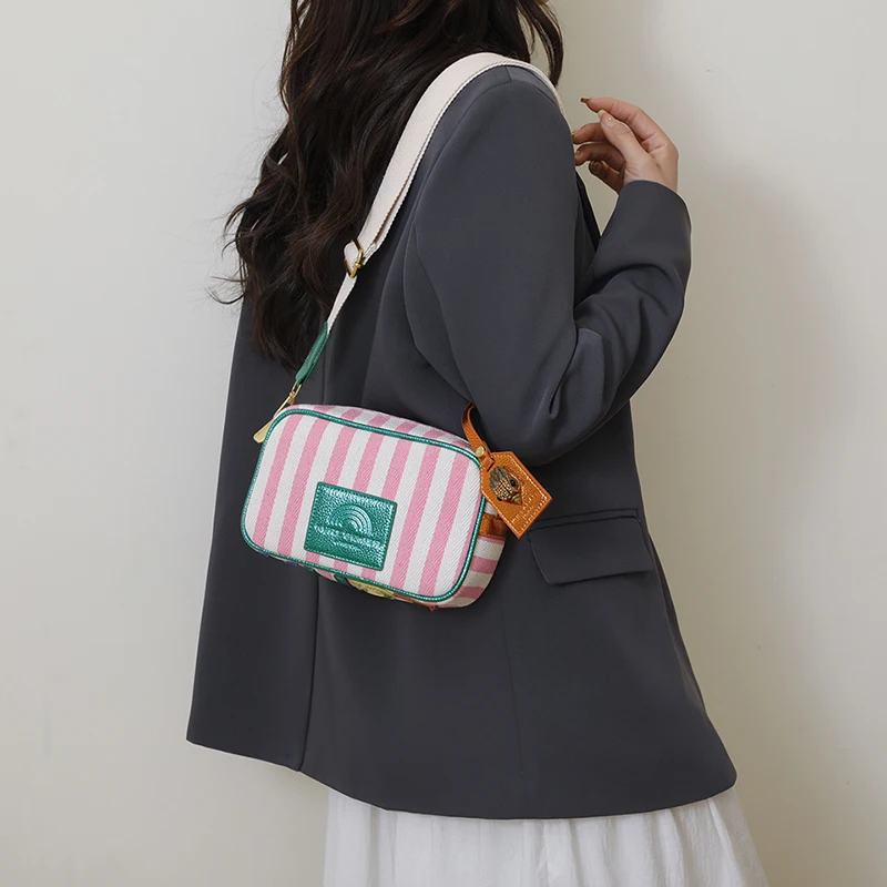 

High-End Minimalist Unique Women's Leather Crossbody Bag For Casual Leisure Business Stylish Vintage Fashionable