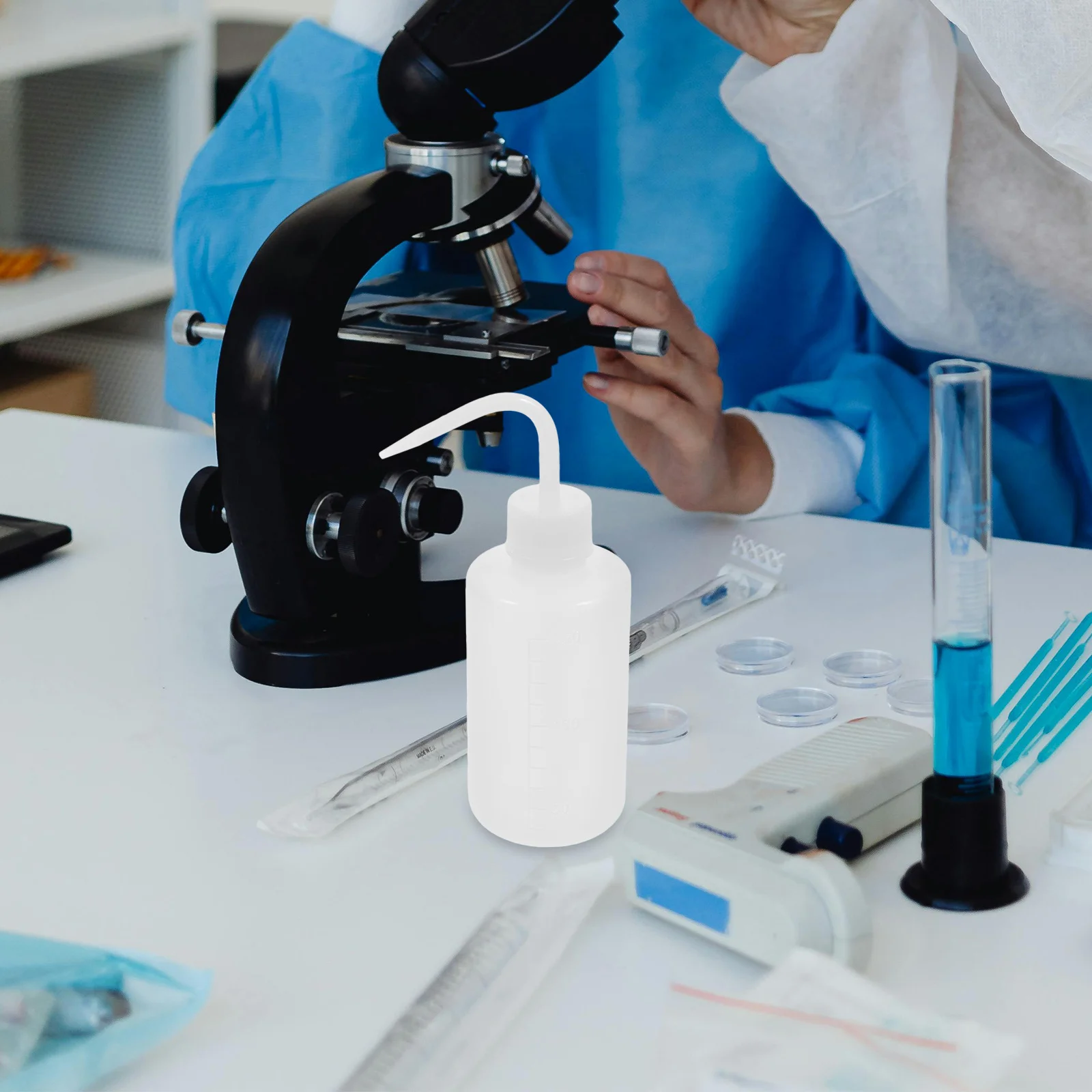 

4pcs 250Ml Wash Bottle Graduated Laboratory Plastic Narrow Mouth Bendable Spout Portable Scale Marked Liquid Dispenser For Lab