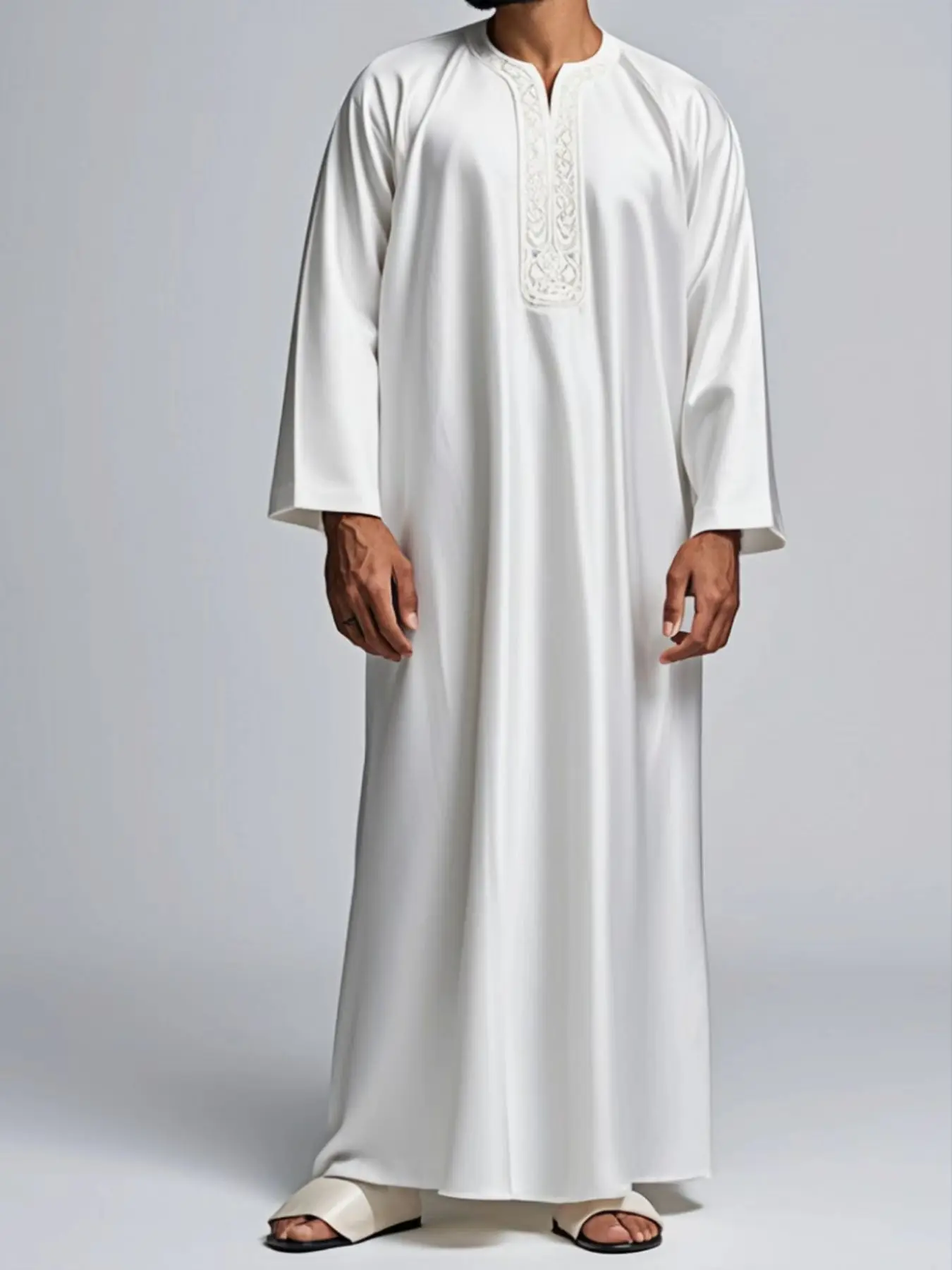 New Africa Middle East Spring Summer White Embroidery Craft Muslim Robe For Men Business Casual Dress Size S-2XL