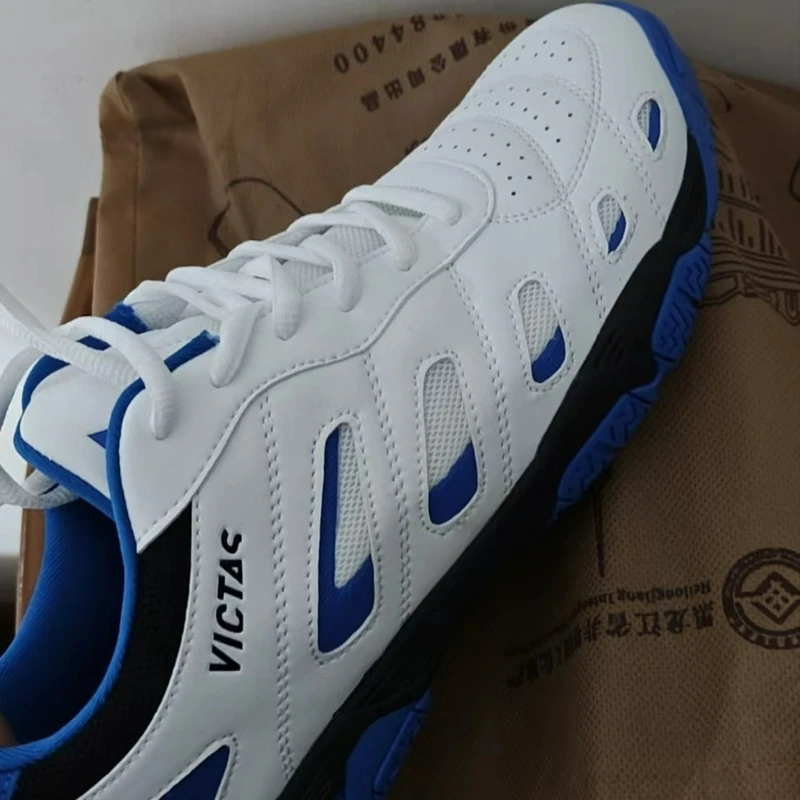 2026 New Table Tennis Shoes Men Women Wearable Indoor Court Shoes Unisex Comfortable Badminton Training Man Sports Shoe