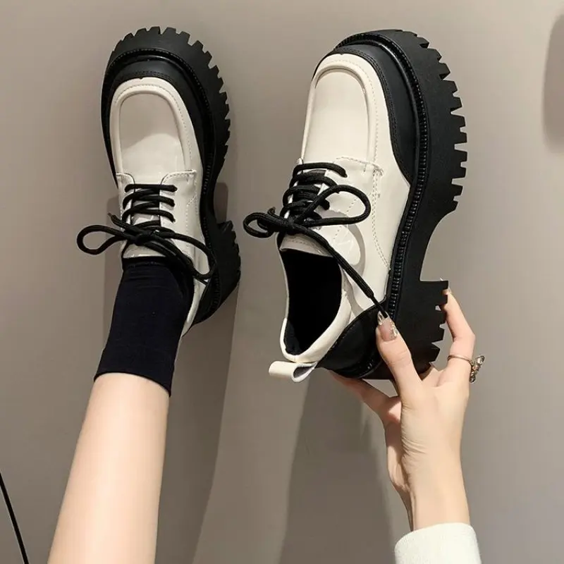NEW Fashion comfort Patent Leather Platform Oxford Shoes for Women 2024 Spring Casual Lace Up Flats Woman Chunky Shoes