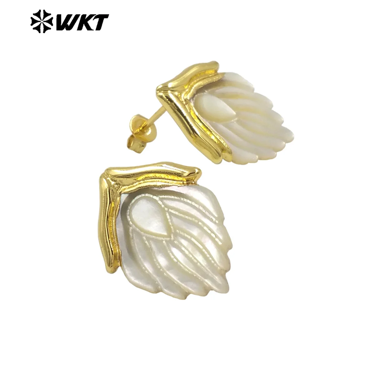 WT-MPE142 Fashionable Design And Natural White Shell Flower Shape With Yewllow Brass Top Plated Earring For Women ACC