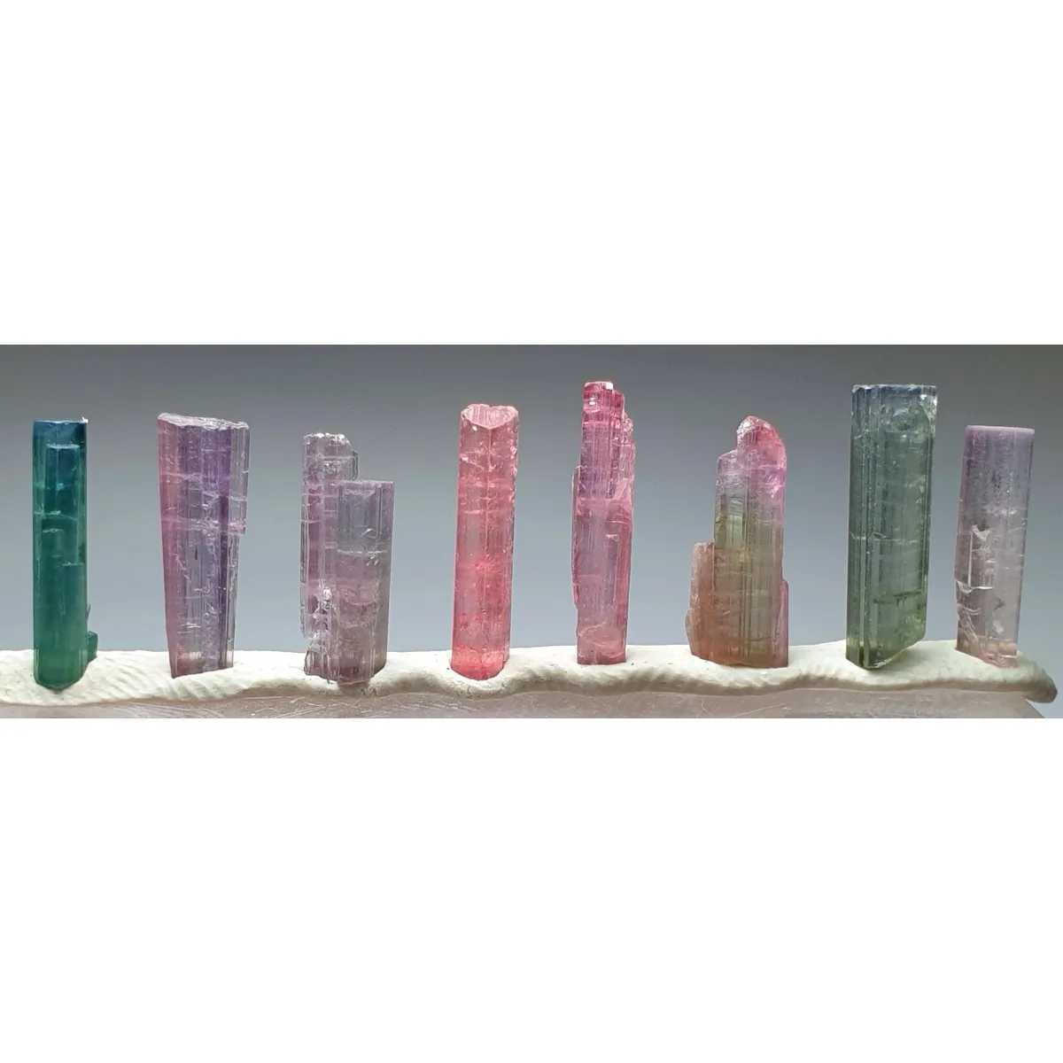 Brazilian Elbaite Crystal Points, 10g 5-15mm Mixed Colors, Display Box for Home Decor & Rock Collection Display