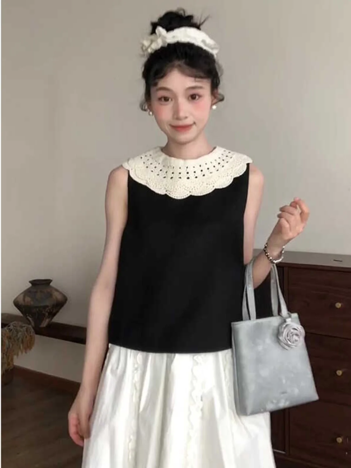 

Retro Lace Splice round Ne Svel Bla Vest Women Summer Outerwear Design Sensation ort Top Commute Sle Pure Color