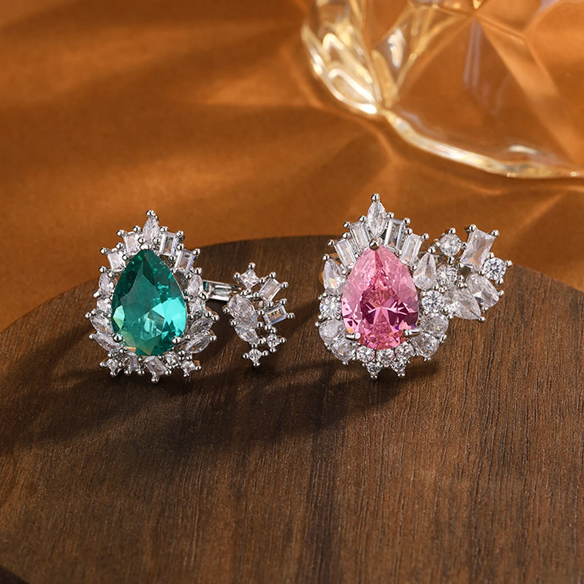 

Модный и крутой дизайн, розовое, изумрудно-зеленое блестящее кольцо с цирконом, женское нишевое кольцо, модное и персонализированное кольцо на указательный палец