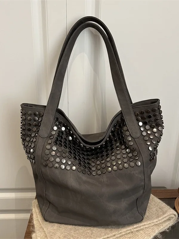 2026 New Korean Edition Large Capacity Tote Bag with Rivets, Simple and Versatile Handheld Practical Single Shoulder Bucket Bag
