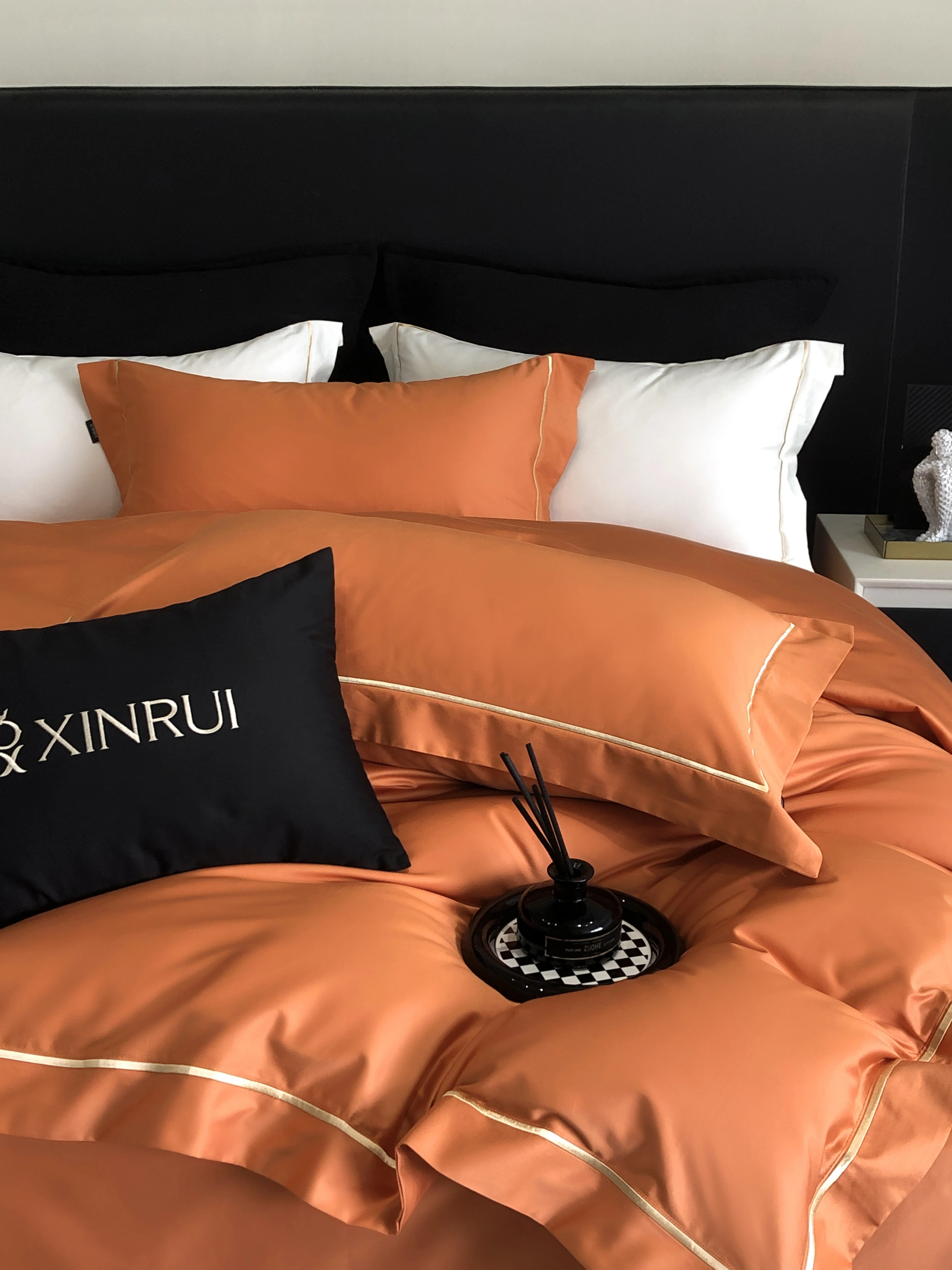 Solid Color Embroidery 4-Piece Bedding Set, 100% Cotton Silky Bed Linens with Bed Sheet, King & Queen Sizes