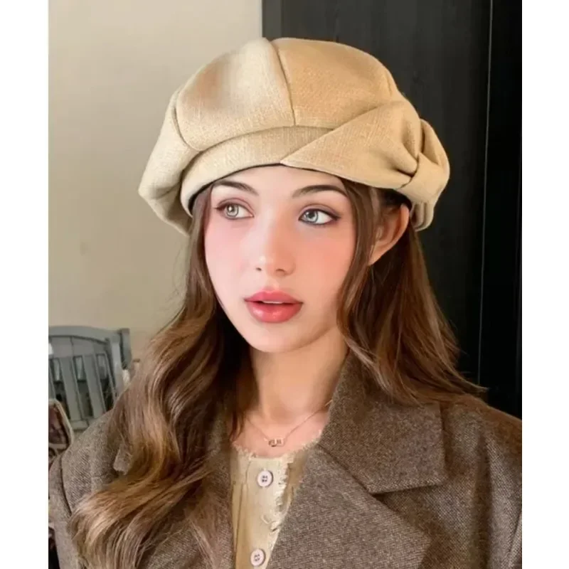 秋の女性の新しい八角形の帽子、冬のボウ、エレガントな気質、顔見せ、小さなベレー帽、毎日の旅行や使用に適しています。