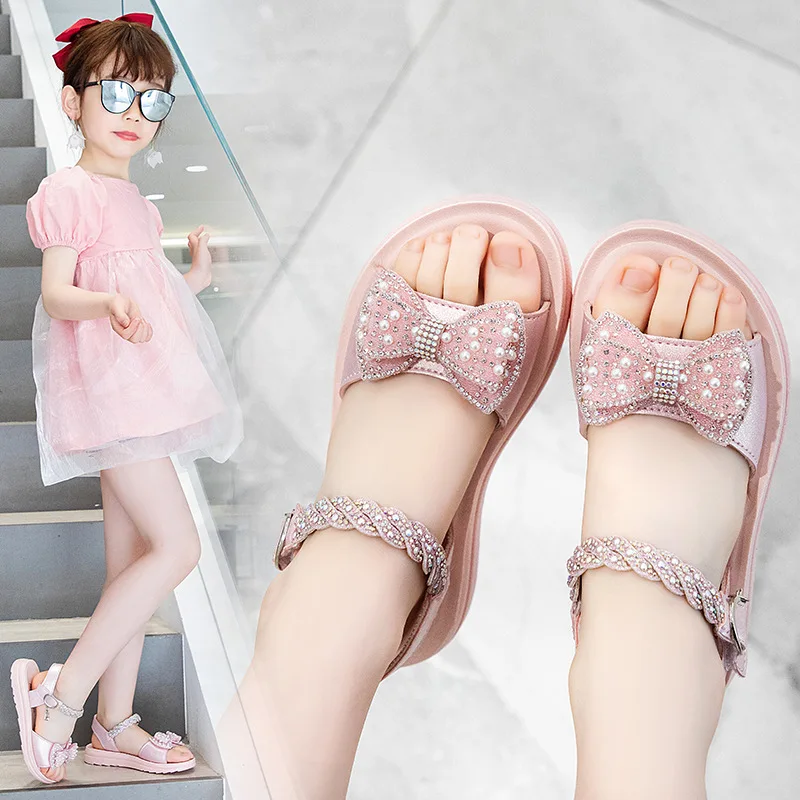 Girls Sandals 2023 Summer Children\'s Fashion Princess Shoes Versatile Kids Fashion Soft PU Butterfly Cute Shine Chic Dress Shoes