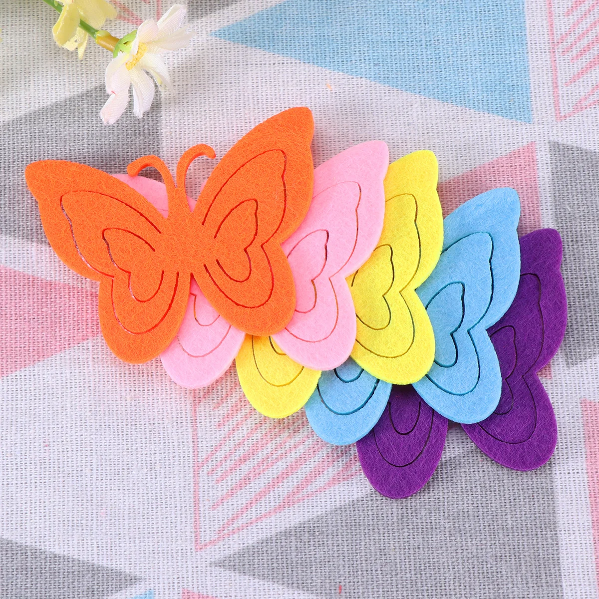 

30Pcs Felt Butterfly Craft Pieces Non-Woven Embellishment for DIY Crafts Wedding Decoration Scrapbooking Sewing Supplies