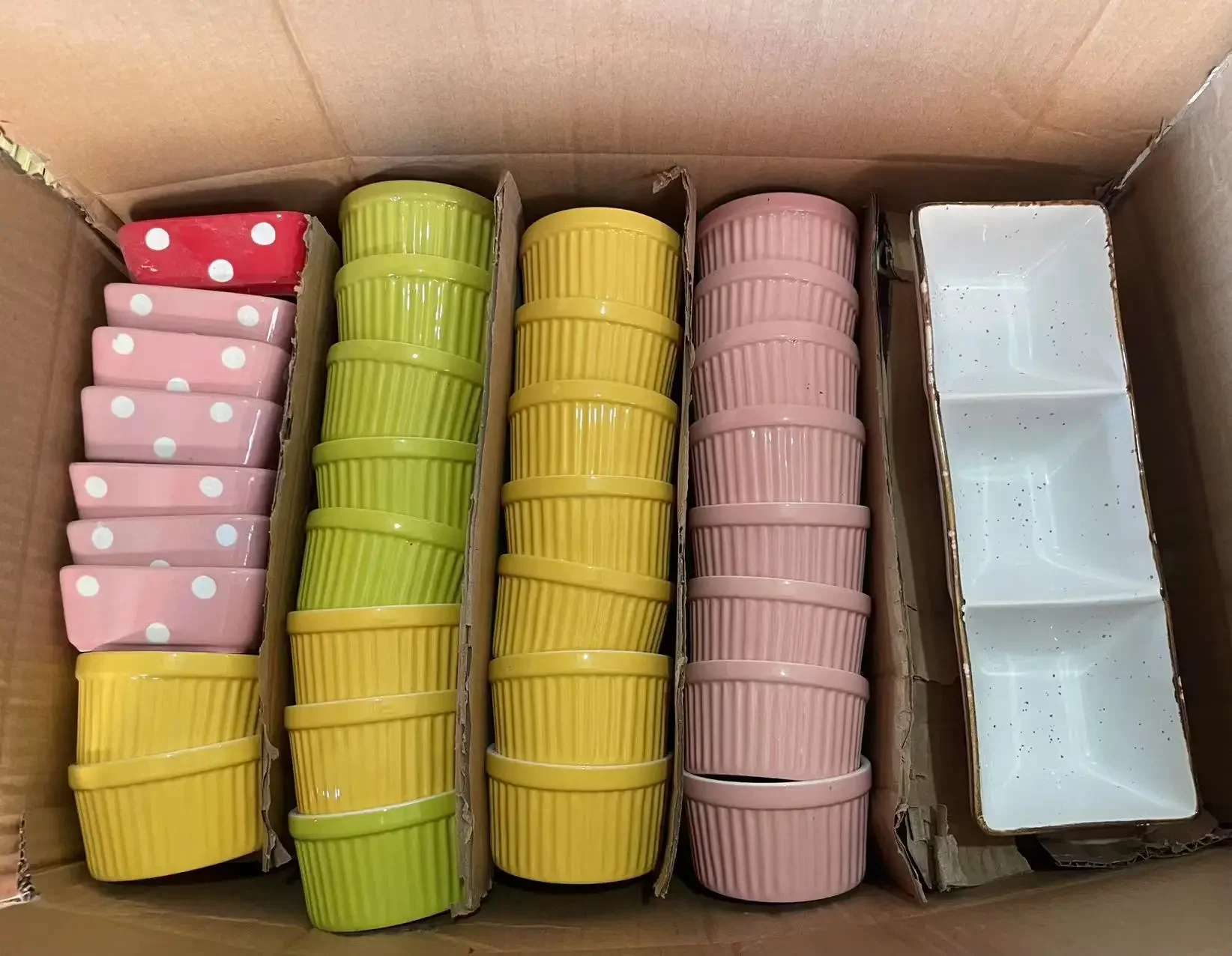 

Chaozhou Factory Stocked Customized Color Porcelain Dinnerware Ceramic Dinner Dishes Plate and Bowl Tableware Mixed by Ton