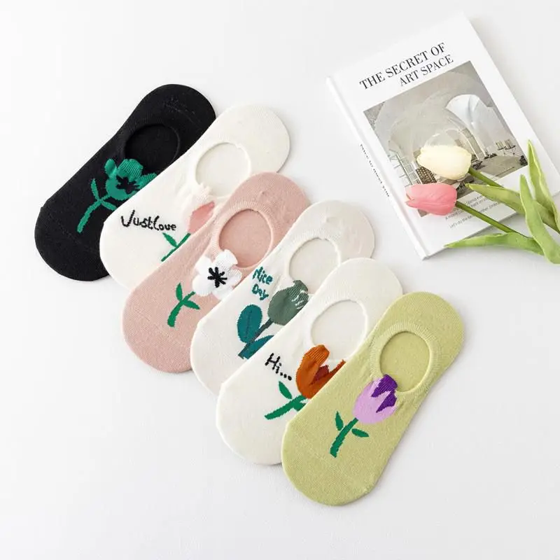 Chaussettes d'été en coton pour femmes, chaussettes de bateau invisibles, bouche peu profonde, fines, mignonnes, tulipes, ne tomberont pas, silicone