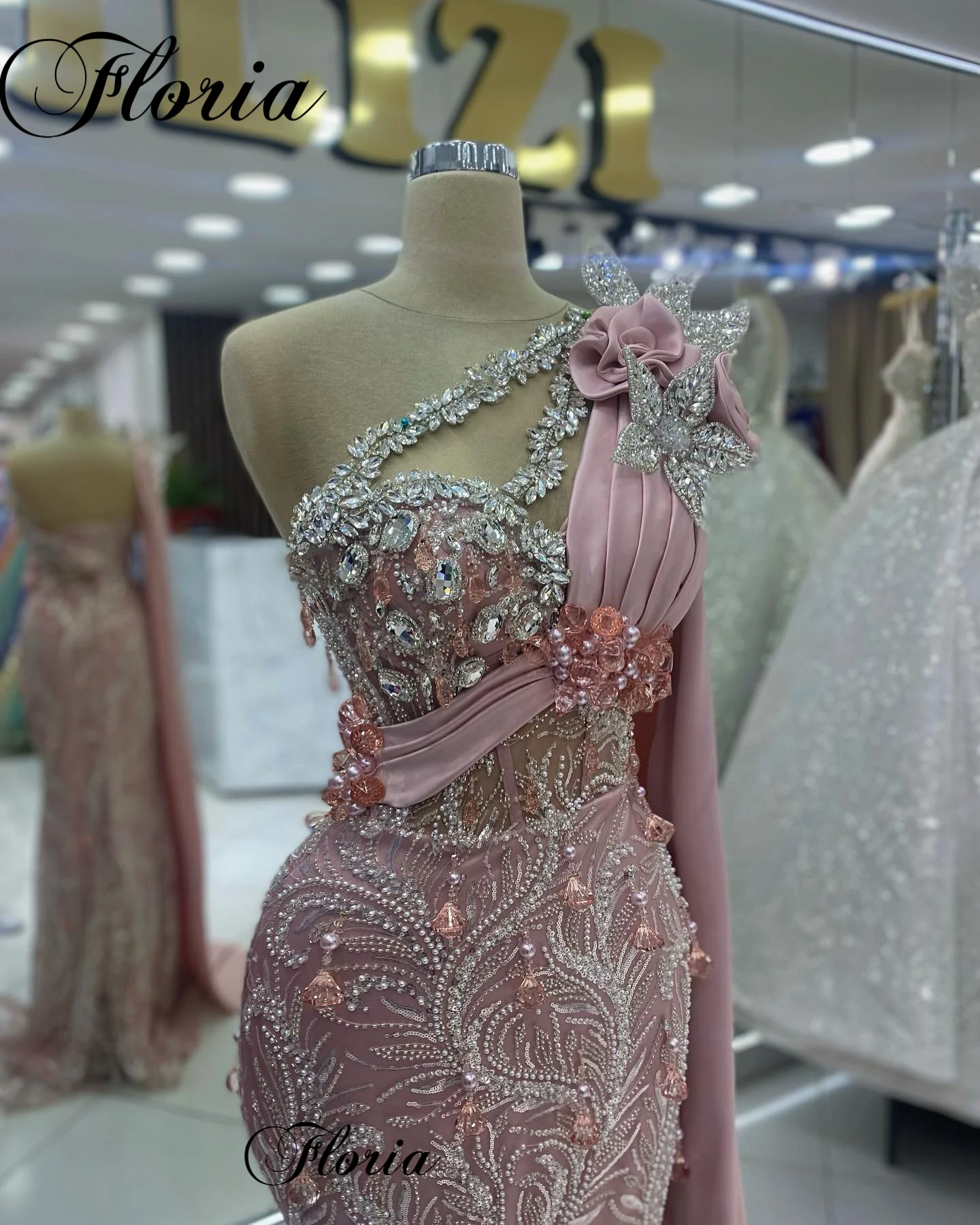 One Shoulder Blush Pink Evening Dresses Mermaid Crystals Popular Prom Dresses Vestidos De Gala Host Costumes Coutures Gowns