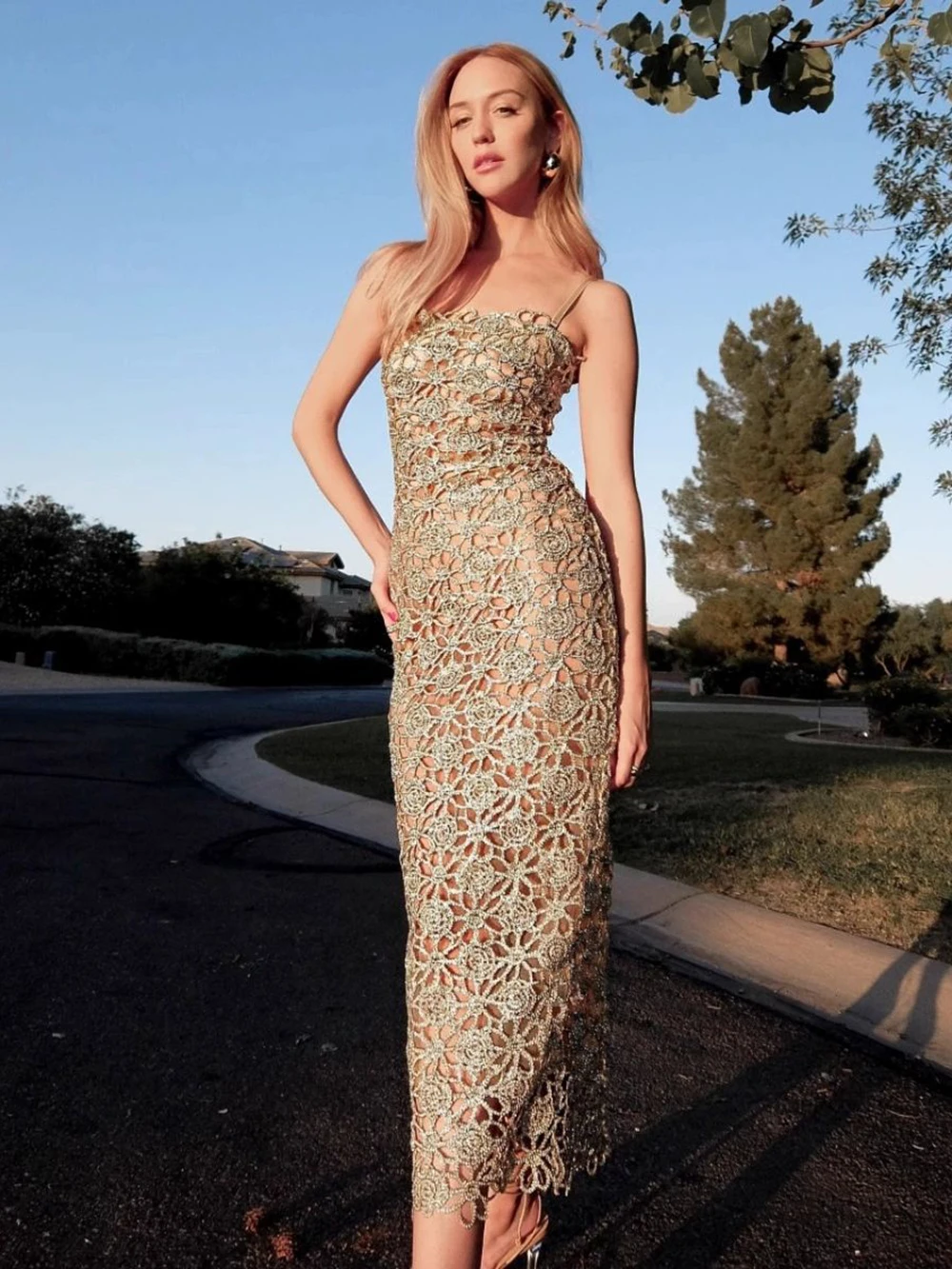 2025 Herfst Nieuwe Stijl Elegante Retro Stijl Geborduurde Bloem Splicing Taille Afslanken Hoge Taille Hemdje Jurk