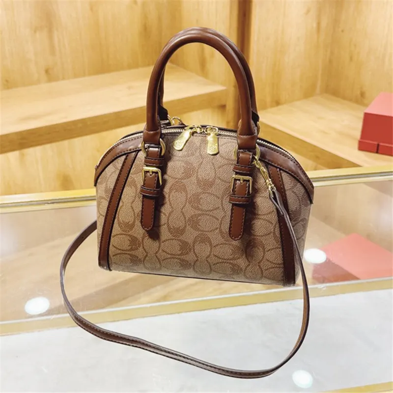 Popular handbags, women's brand bags, women's small luxury goods, women's shoulder bags, mainly women's mobile phone bags.