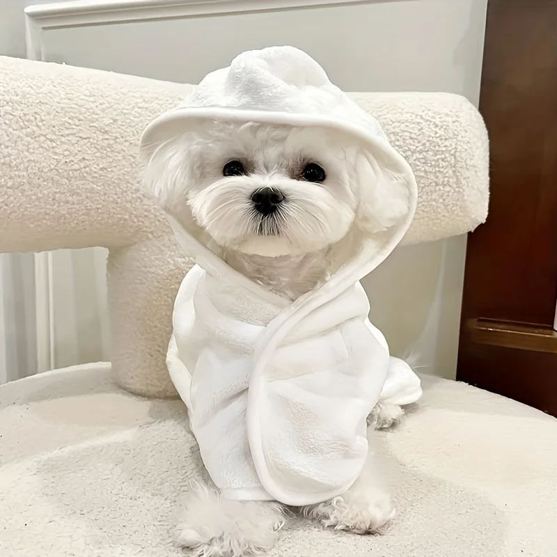 Super Absorbent And Cute Pet Bathrobe Suitable for Small Dogs And Cats - Quick-Drying, Soft, Comfortable for All Seasons, with Secure Closure