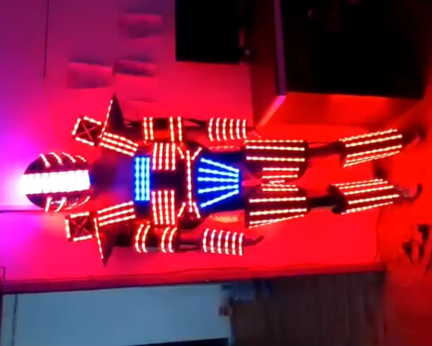 

LED Robot suits/ LED robot Costume /Light suits/ The programming controller sets the helmet