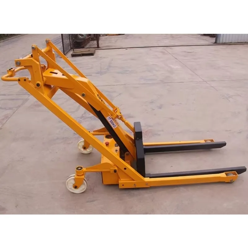 رافعة شوكية كهربائية محمولة EXW سعة تحميل 500 كجم نظام الرفع الهيدروليكي تصميم ذراع منحني لاستخدام ورشة عمل المستودعات