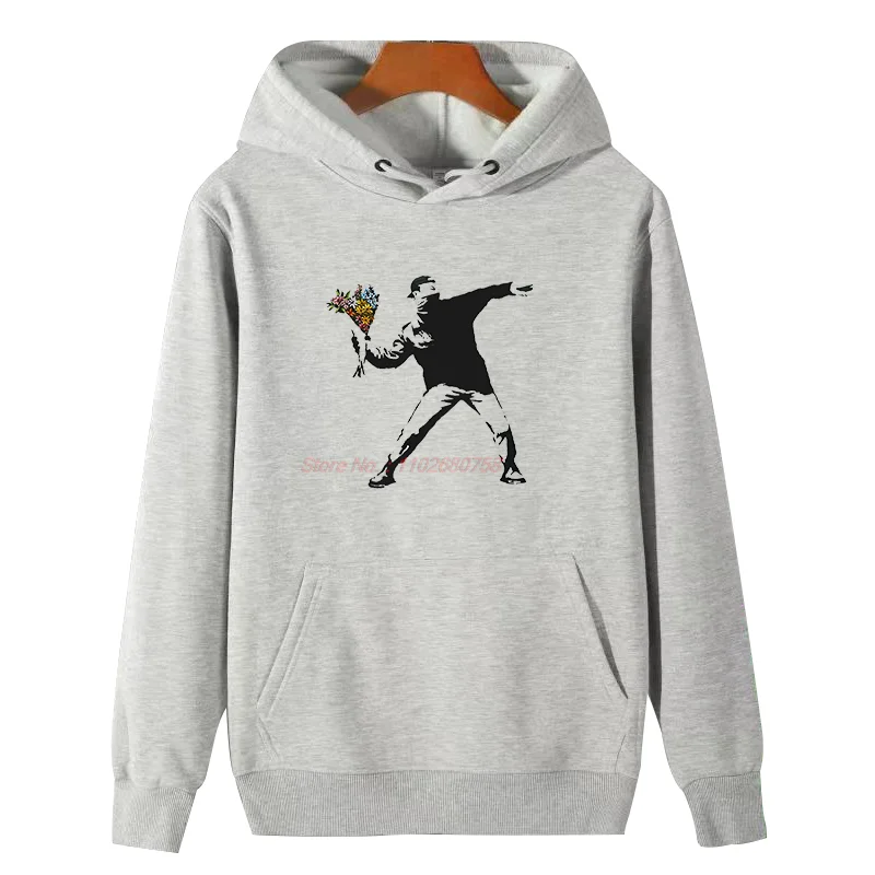 Jogando flores lançador fazer arte não guerra algodão t camisa para homem bancosy rua graffiti artista manga curta camiseta masculina