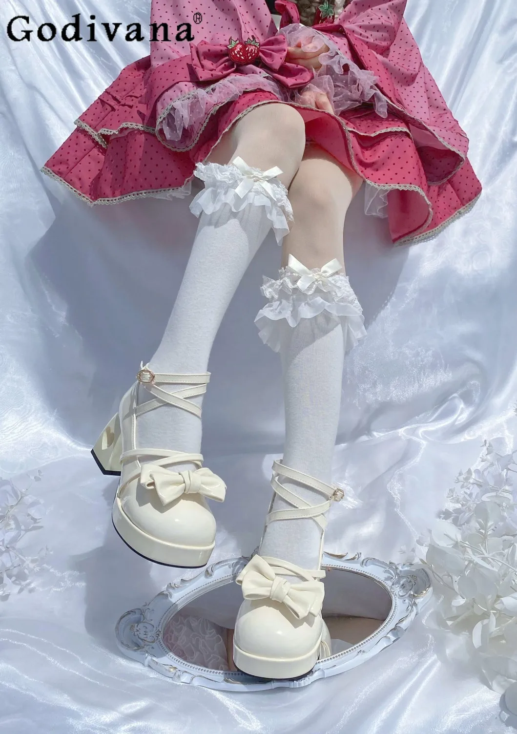 

Японские оригинальные туфли в стиле Лолиты для милых девушек на высоком каблуке с круглой головкой, толстая подошва, толстый каблук с бантом, модные универсальные маленькие кожаные туфли Jk