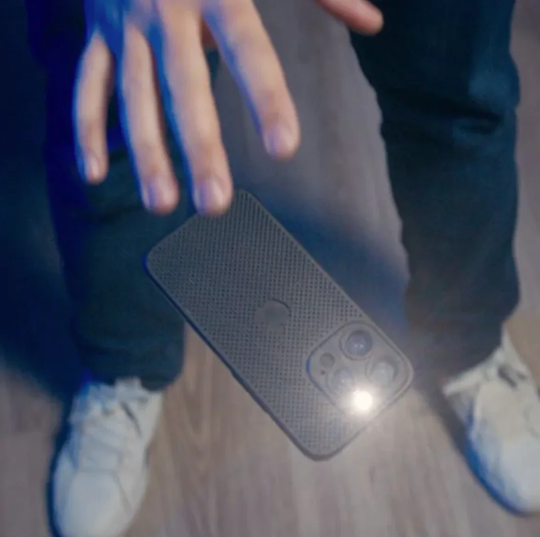 Leviosa Telefoon door Joao Miranda en Julio Montoro - Goocheltrucs (Direct downloaden)