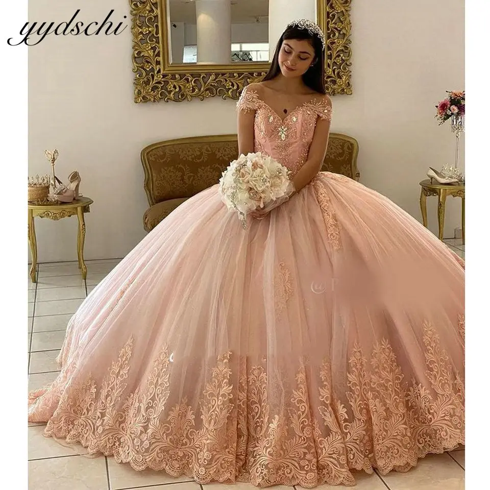 فساتين مخصصة 2024 وردي عاري الكتفين لثوب الكرة الأميرة زينة تول فستان حفلة عيد ميلاد Vestidos De 15 Años