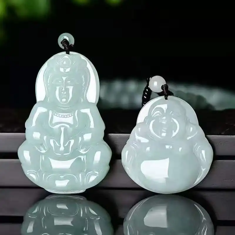 Myanmar Jade A-Class Bean Color Grand Guanyin Buddha Gong Pendant for Men and Women's Exquisite Jade Pendant