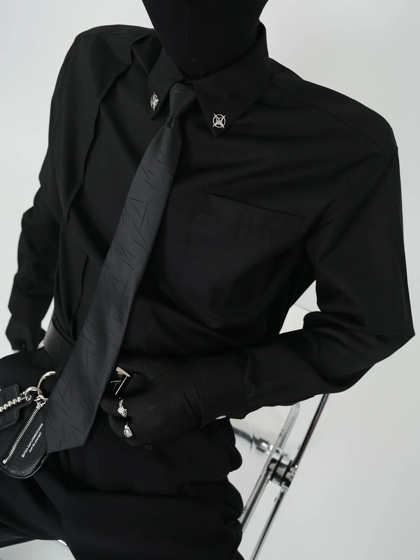 VE2 Men's Long Sleeve Shirt Formal Fashionable Anti-Wrinkle Shoulder-Line Accurate Tailoring Decorative Tie-Collar Breathable