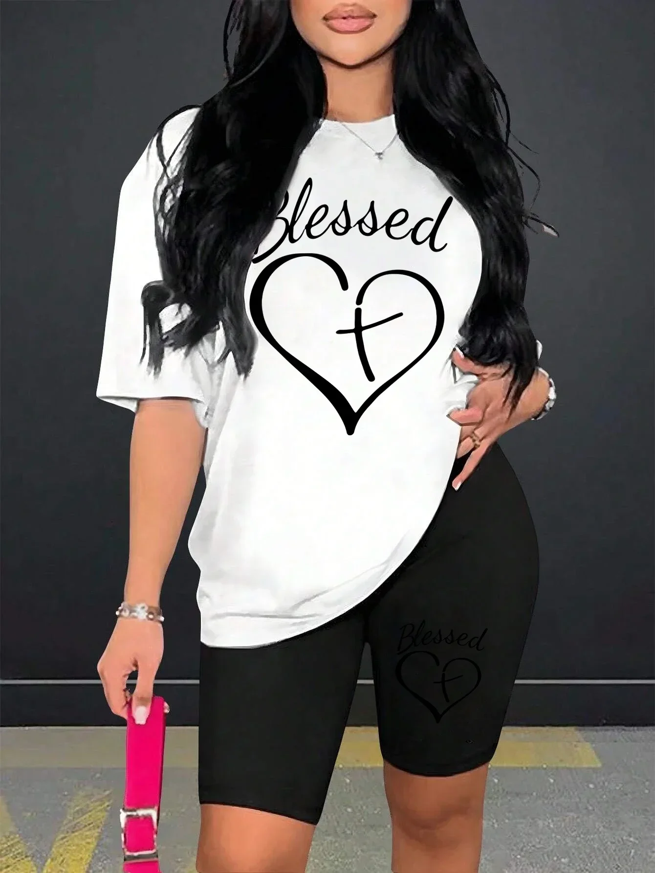 Camisetas de manga corta para mujer, ropa informal transpirable, camiseta con estampado de patrón de corazón de línea negra, básica para ropa estética