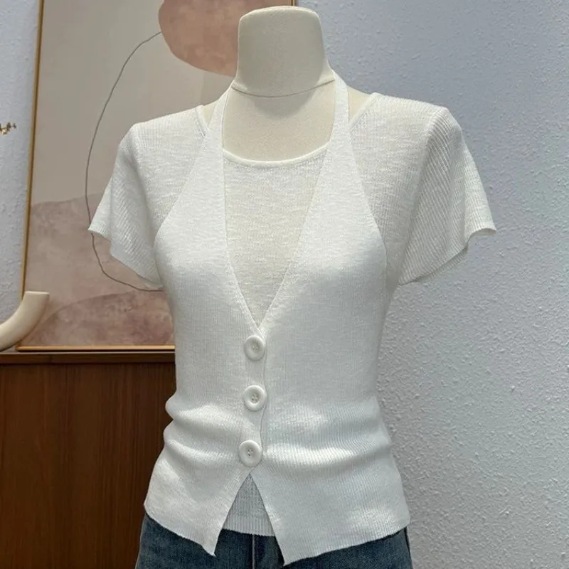 2026 Summer New V-neck T-shirt Women False Two-piece Knitted Short Sleeves Top Korean Fashion Solid Color T-shirts for Women