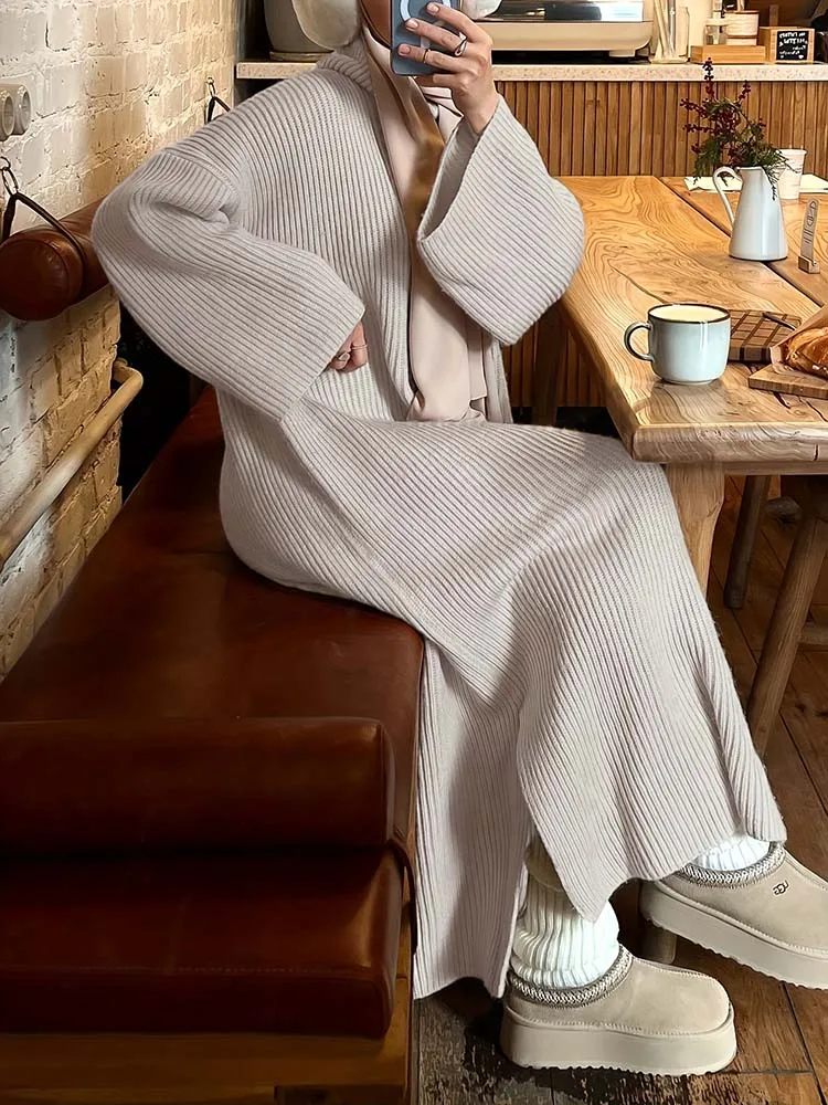 

Women's high-necked elegant lazy wind long-sleeved wool robe, suitable for daily travel, commuting, work, shopping.