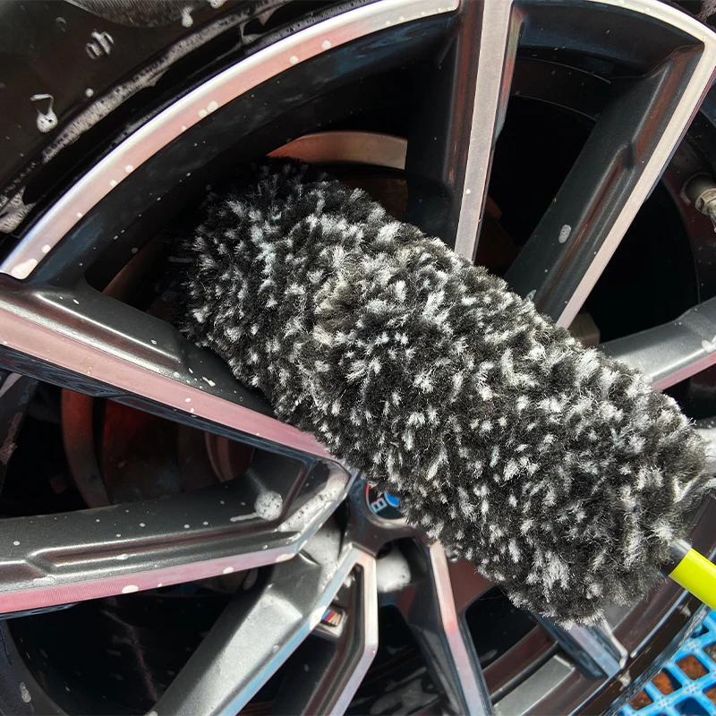 Lucullan Red Wheel and Rim Brush   Microfiber Safe For Exhaust, Tires, Rims, Engine Bays