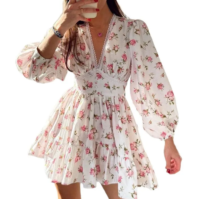 2025 European and American women's small fresh floral skirt sweet style high waist slim fit V-neck short long sleeved dress