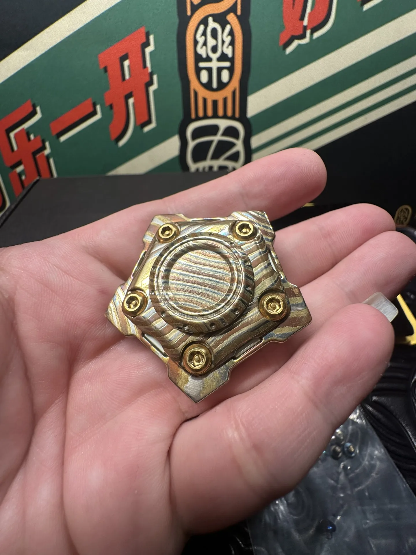 Copper Horse Pentagon Gyroscope KAP  EDC, decompression toy