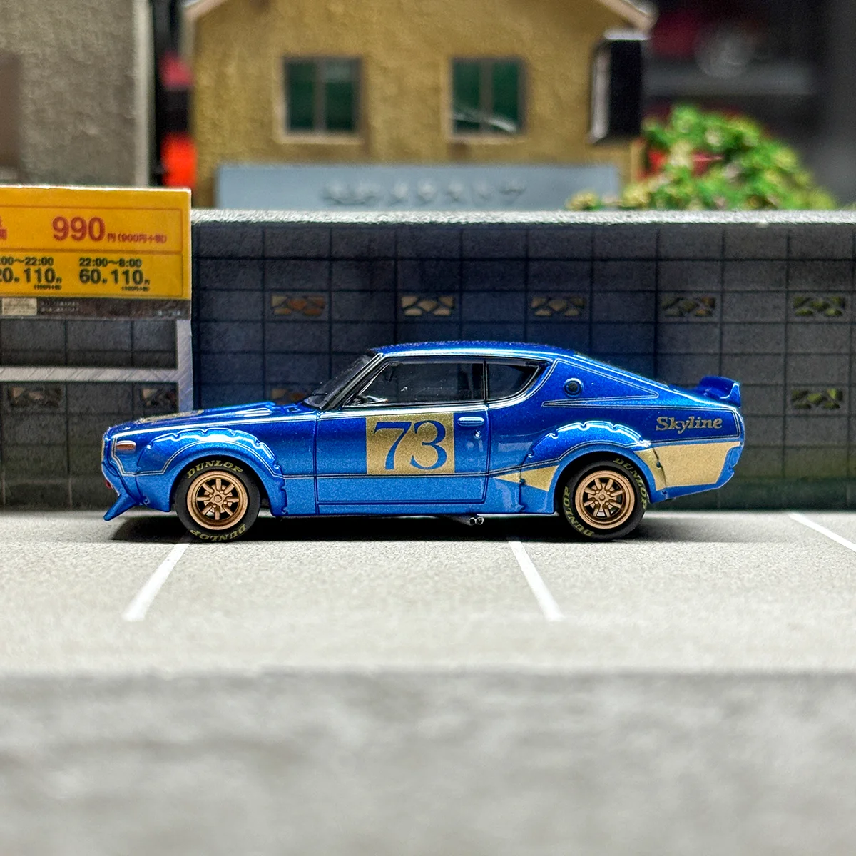 INNO 1:64 SKYLINE 2000 KPGC110 diecast model car