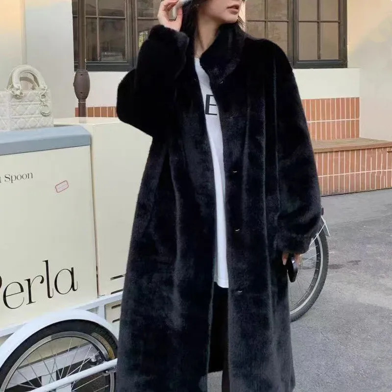 2024 nuove donne inverno caldo cappotto in pelliccia sintetica cappotto lungo da donna spesso colletto rovesciato cappotto caldo da donna