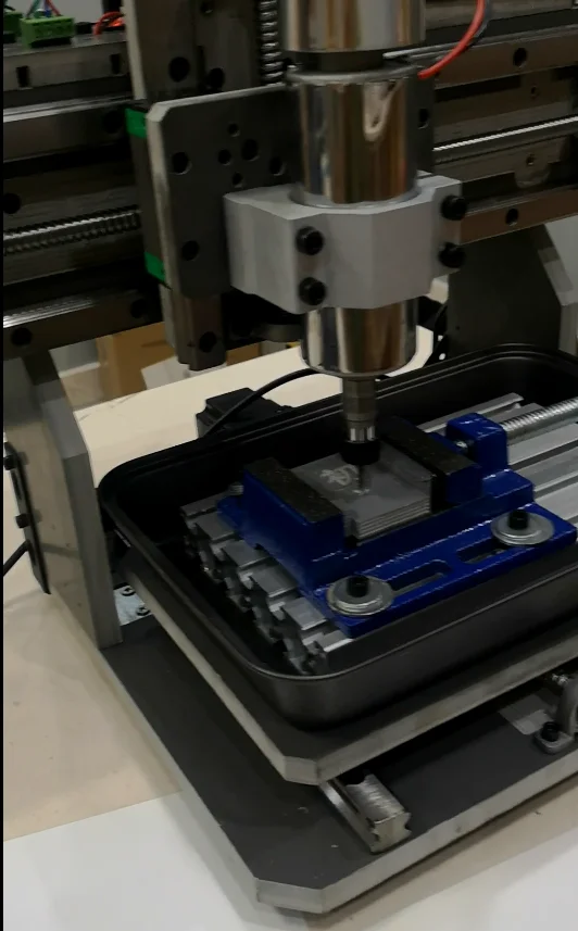 Фрезерно-гравировальный станок по дереву Factory Supply 3020 Square Linear Guide Rail 500W 4/5 Axis Milling Carver For Wood PCB