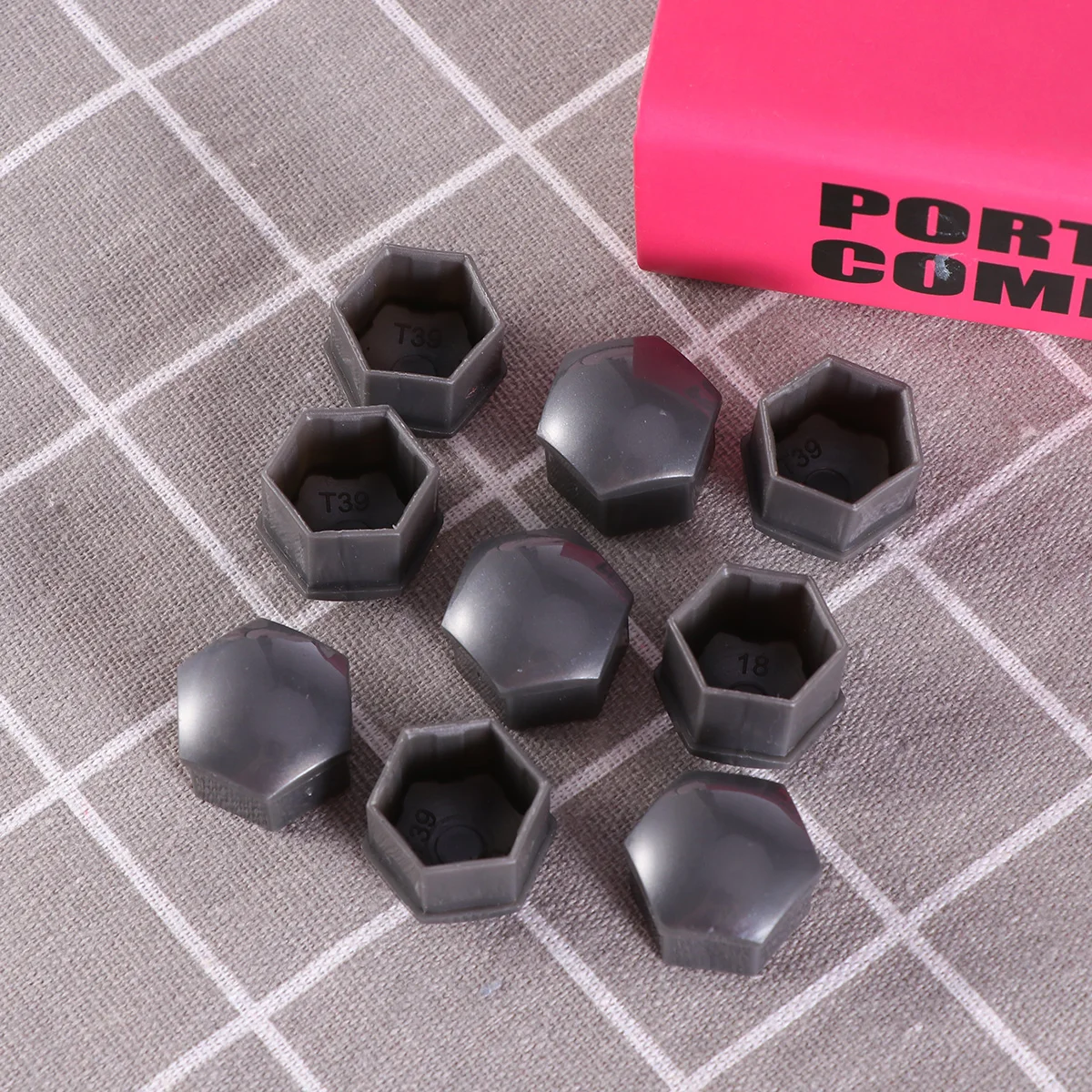 

21pcs 17Mm T39 Hexagonal Wheel Lug Covers Bolt Caps Abs Durable Scratch Resistant Easy Install Protection Black Clips Wheel