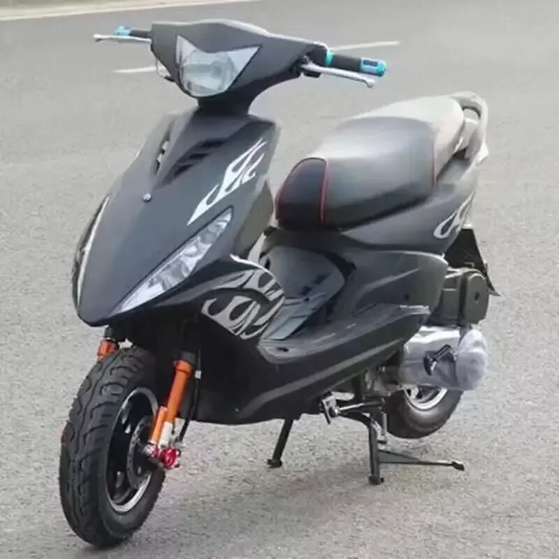 Motorcycles, Scooters, And Scooters For Commuting, With A Total Capacity Of 125cc
