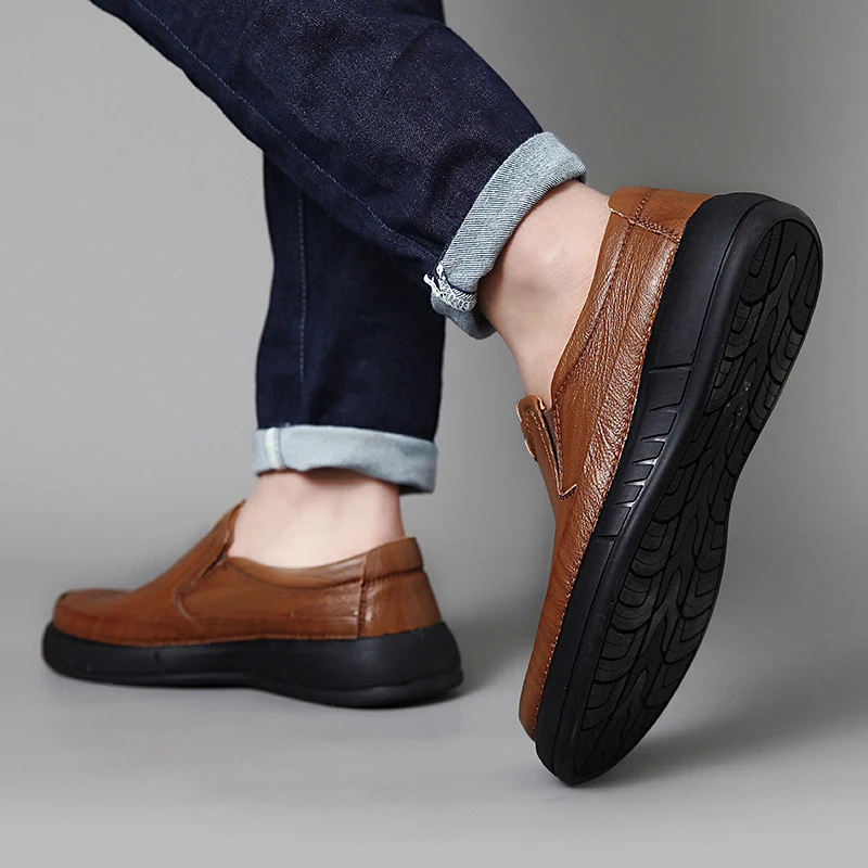 Mocassini da uomo con alberello dorato scarpe da uomo Casual da lavoro comode appartamenti con plateau per il tempo libero Slip on calzature Dress Party mocassini