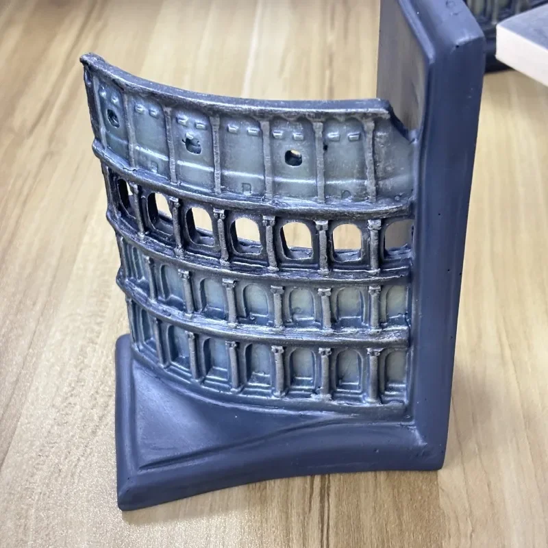 

2Pcs Book Stand Office Desk Crafts Decorative Resin Roman ColosseumCreative Decorative Ornaments Gift