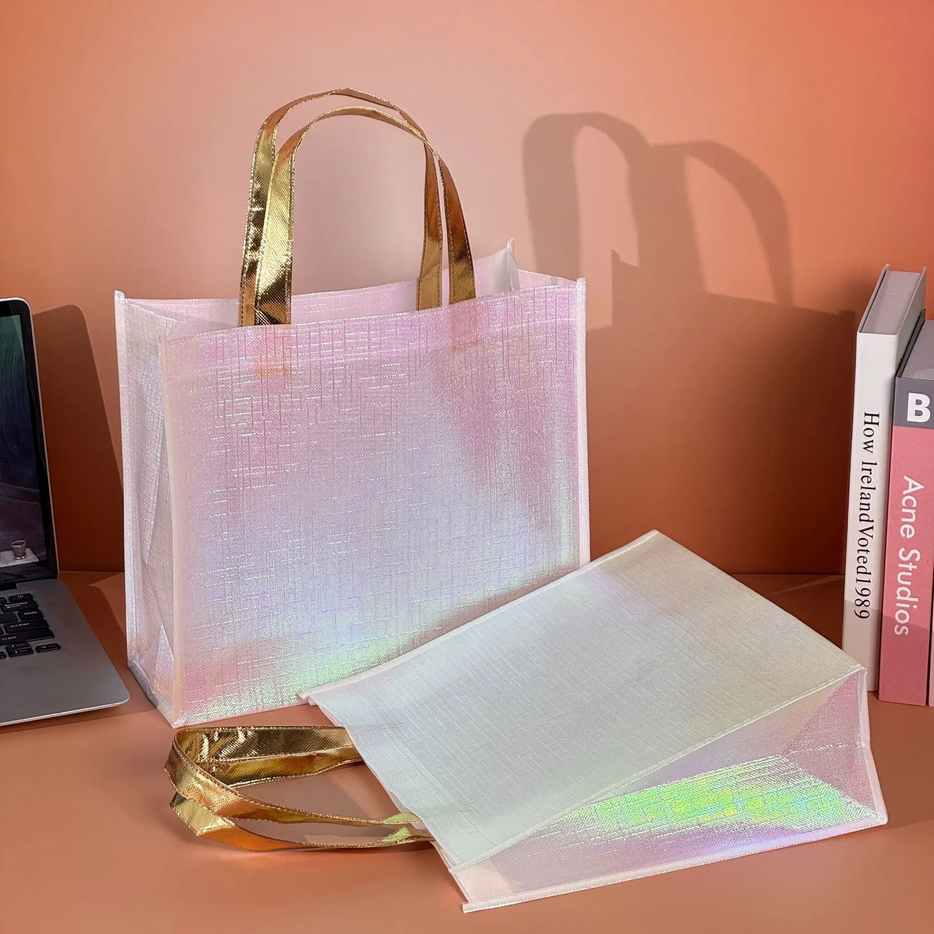 5pcs/10pcs Gold handle Metallic Shopping Tote Pink Rainbow Iridescent Holographic Non Woven Bags Party Wedding Gift shopping bag