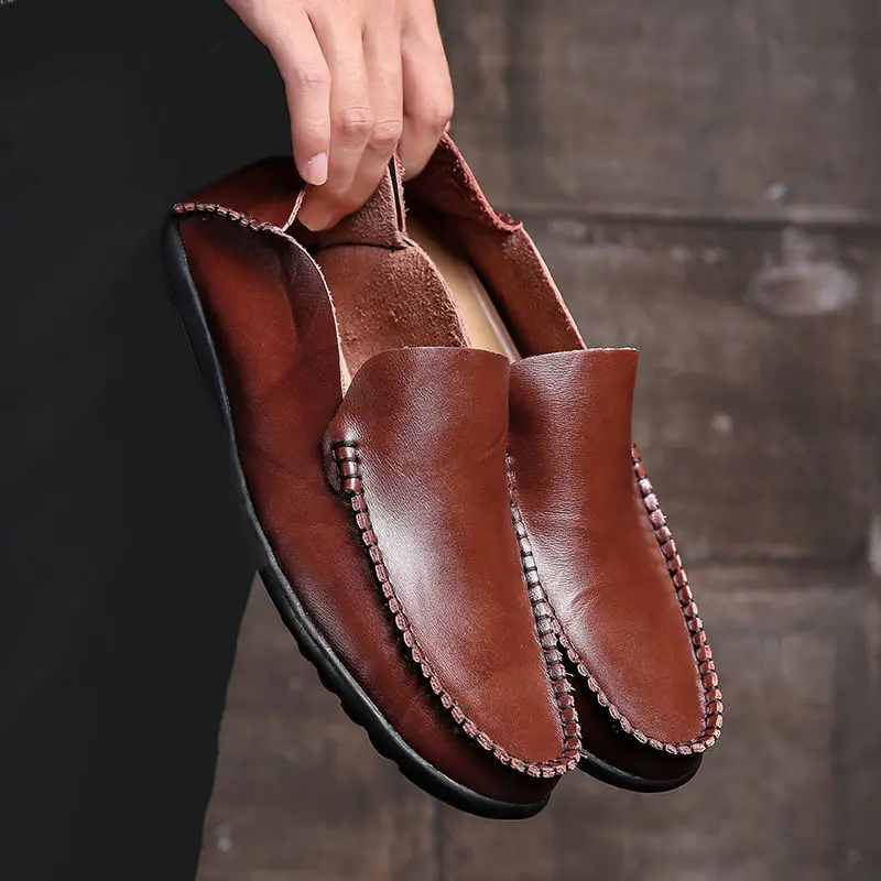 

Мягкая мужская повседневная обувь без шнуровки, однотонная, легкая, элегантная, из воловьей кожи в стиле ретро, новинка 2025, дизайнерская трендовая кожаная обувь из искусственной кожи для мужчин