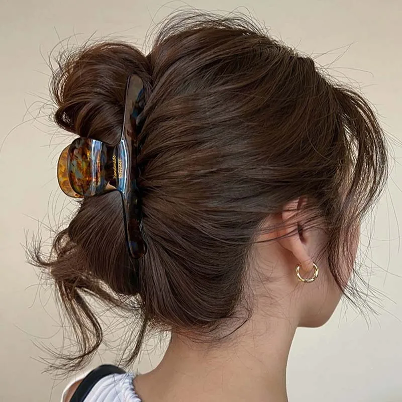 

Korean Acetate Hair Clip for Women Gold Color Letter French Trendy Claw Clips Girls Hair Accessories Temperament Grab Barrette