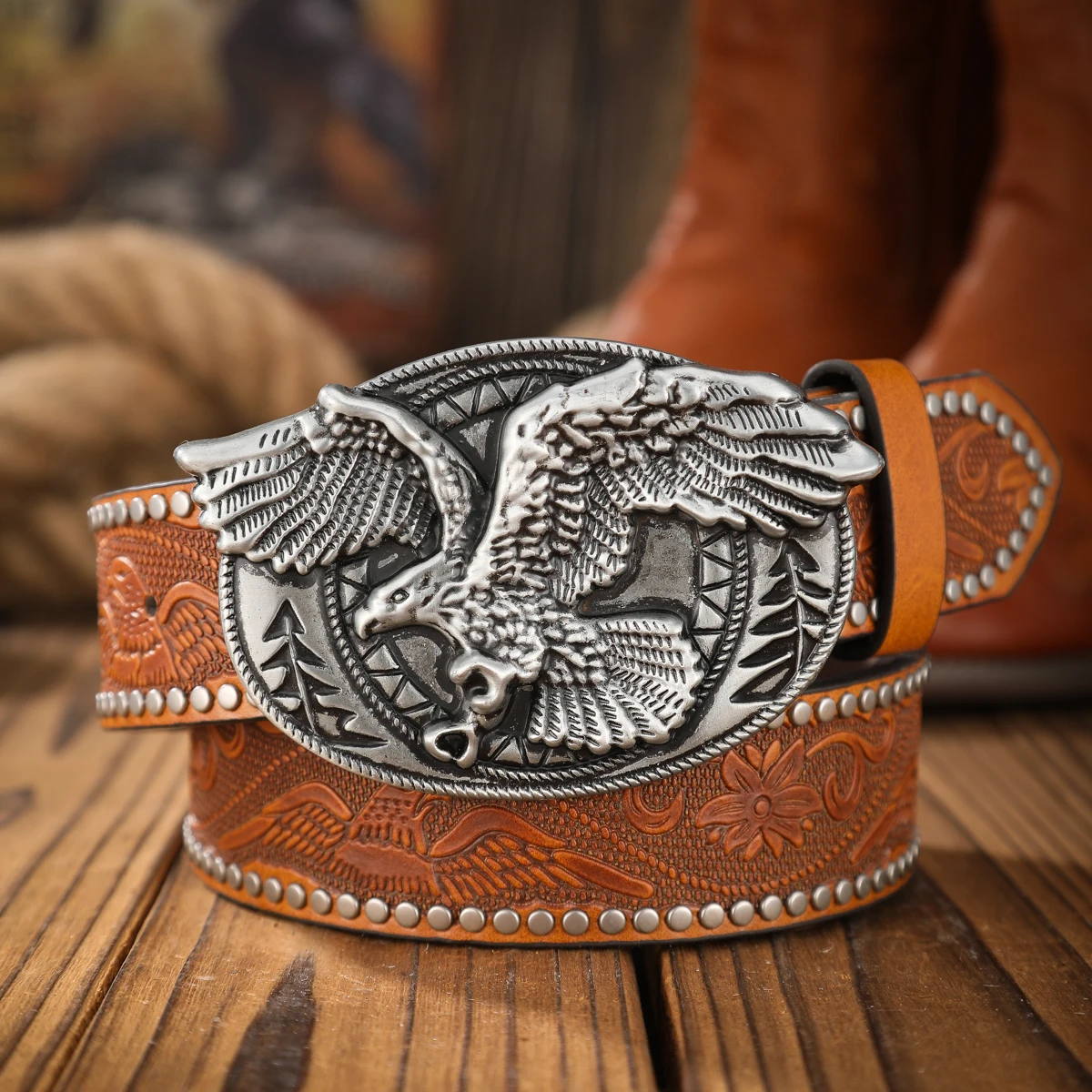 1 Piece of Western Cowboy Style Belt - Suitable for Both Men and Women. Western Buckle PU Embossed Rivet Design Belt