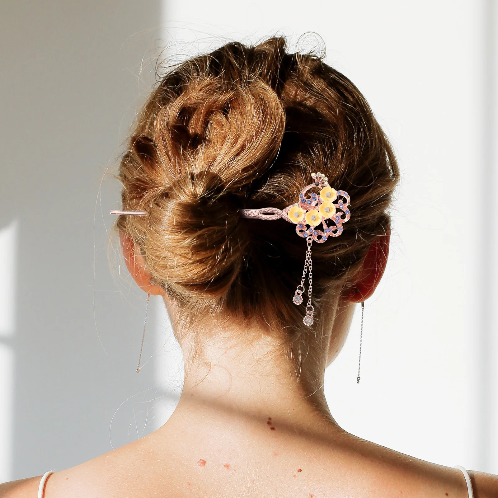 

2 шт., китайские палочки для волос, металлические палочки для еды, заколка для волос с кисточками для женщин, винтажные аксессуары для булочек, головной убор ханьфу