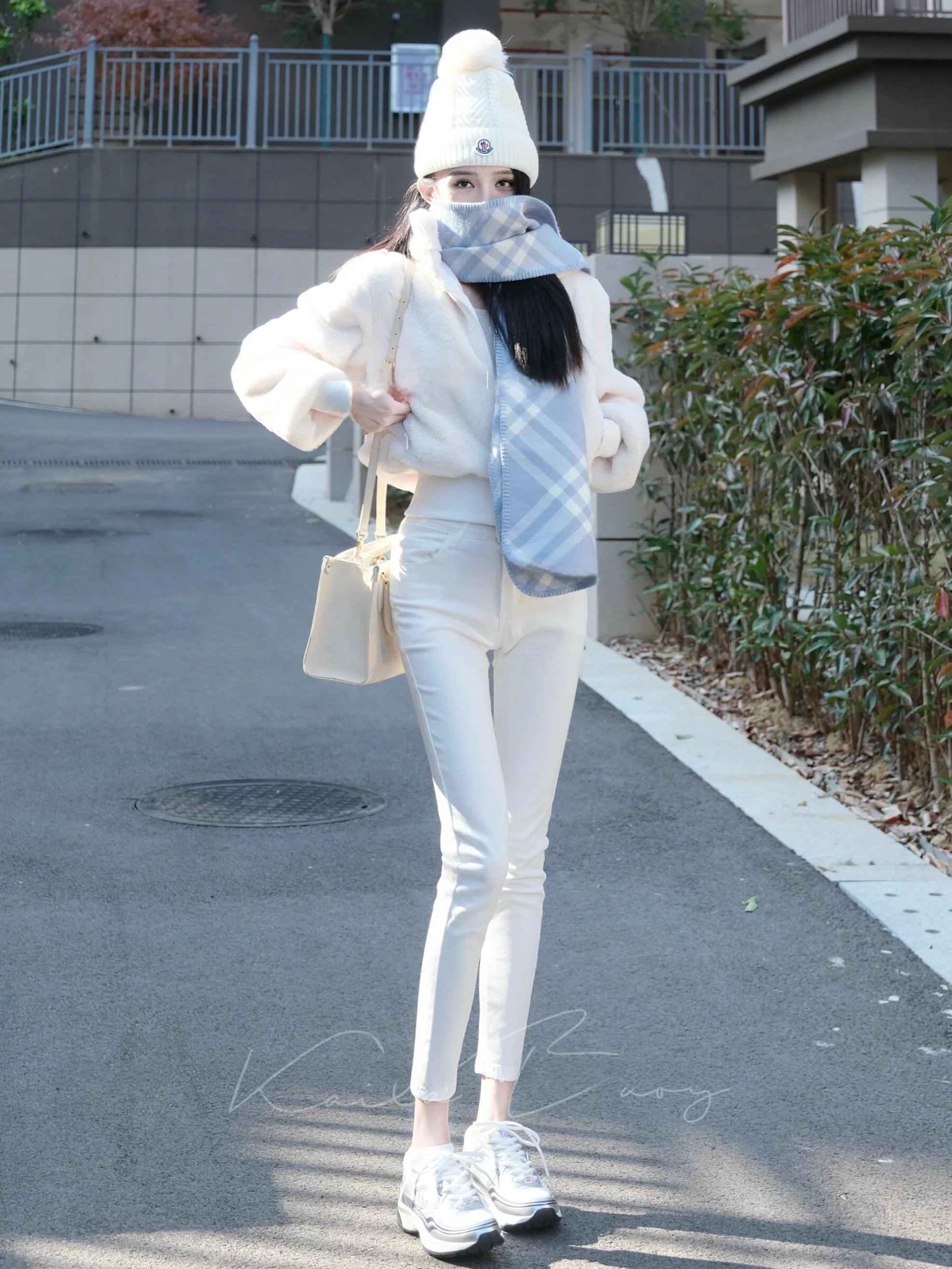 

High Waist Slimming White Jeans Women's Fashionable Casual Style Cotton Stretch Denim High Elasticity Zipper Fly Trousers