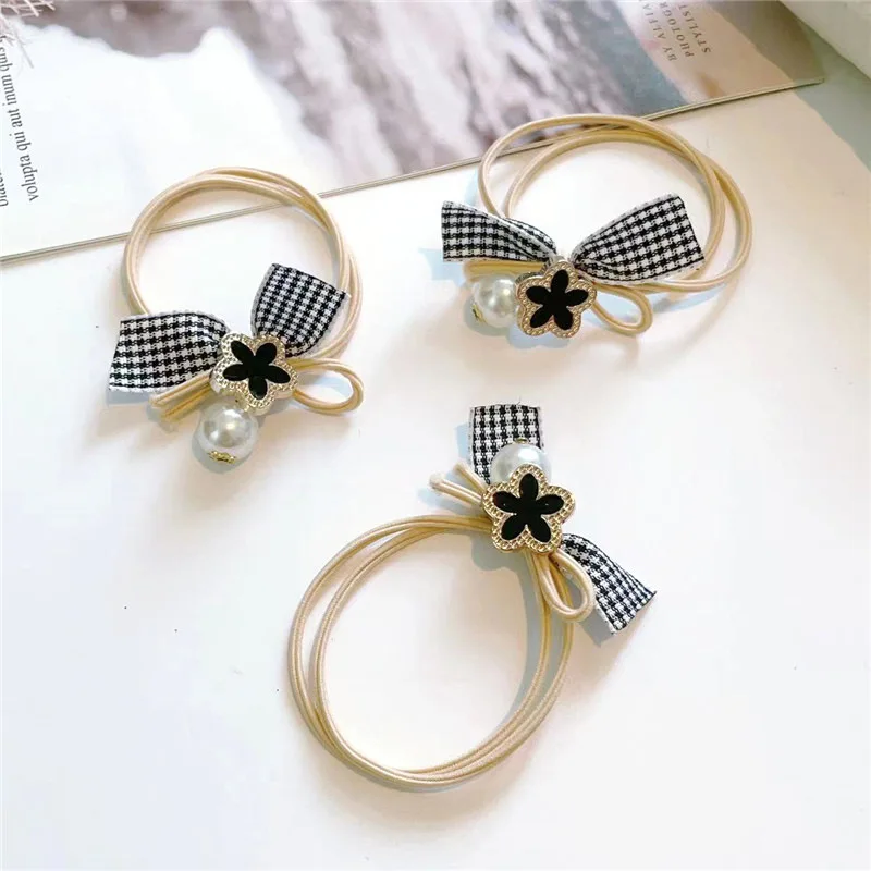 Semplice moda Flash Drill Head Rope New Cute Rabbit Hair Circle Head Rope Girl Hair Pearl Head Rope all'ingrosso