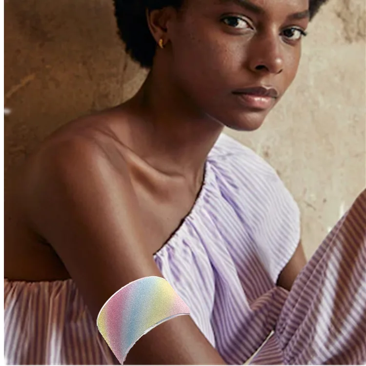 European and American exaggerated color-changing bracelets, nightclub bracelets, AliExpress new products, African arm bracelets,
